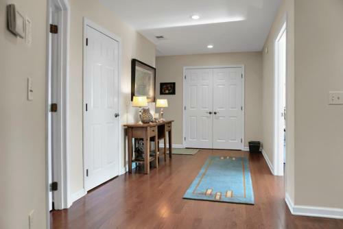 510 W Ashley-mountain To Sea