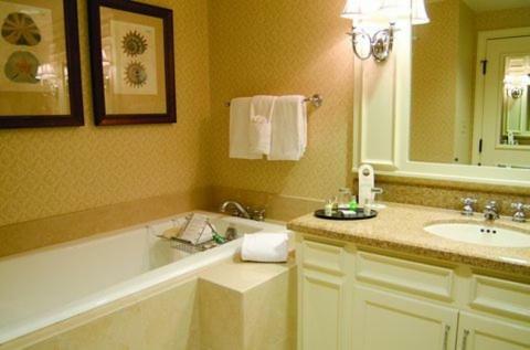 Hotel Inn At Harbour Town