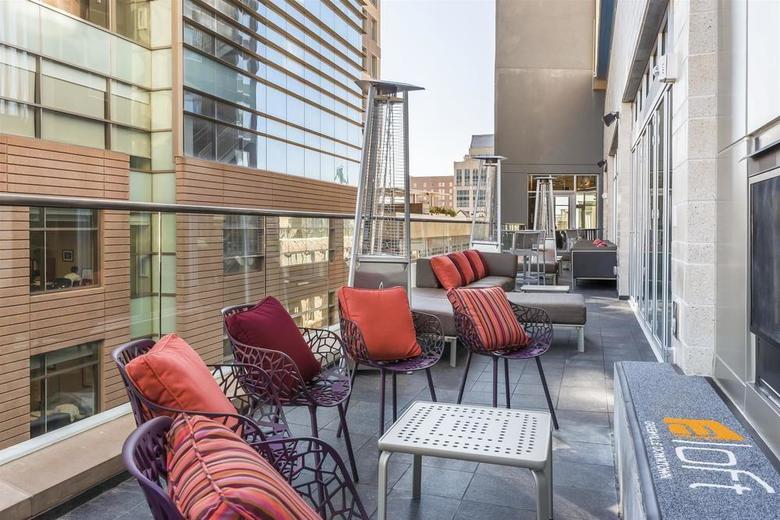 Hotel Aloft Greenville Downtown