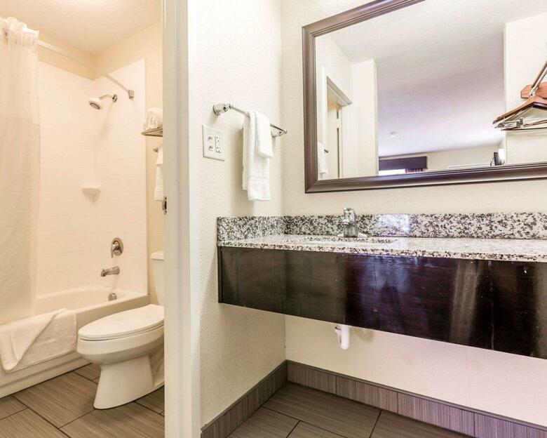 Hotel Quality Inn Mt. Pleasant - Charleston