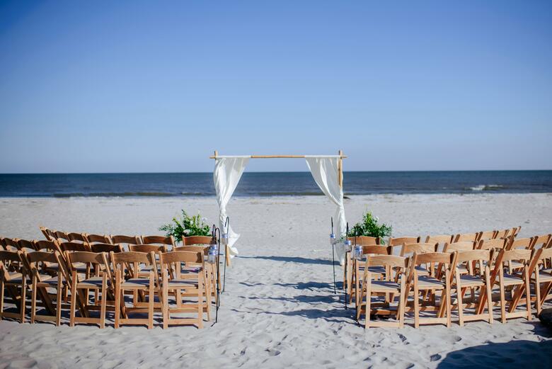 Hotel The Beach House A Holiday Inn Resort