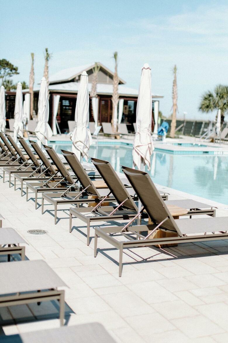 Hotel The Beach House A Holiday Inn Resort