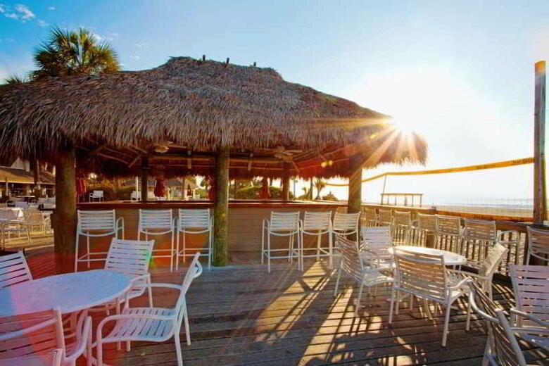 Hotel The Beach House A Holiday Inn Resort