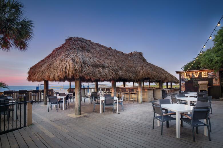 Hotel The Beach House A Holiday Inn Resort