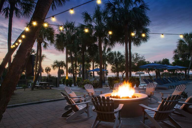 Hotel The Beach House A Holiday Inn Resort