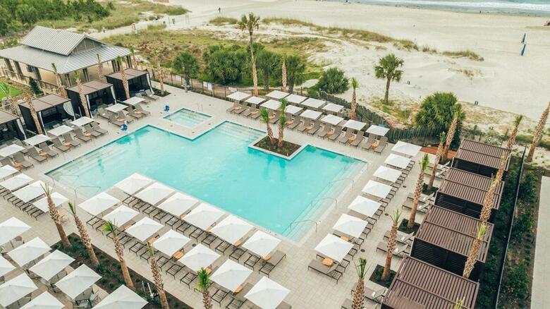 Hotel The Beach House A Holiday Inn Resort