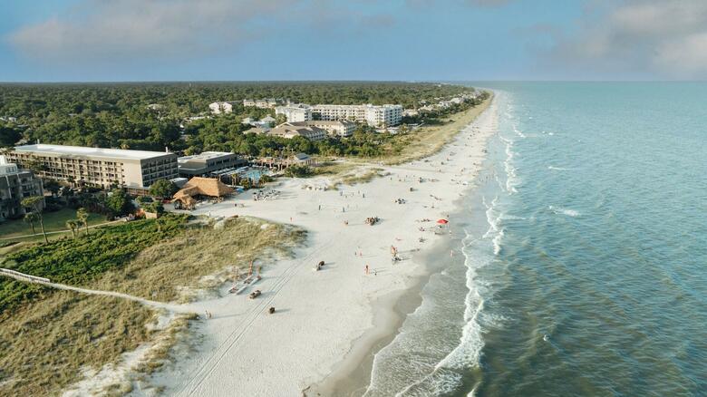 Hotel The Beach House A Holiday Inn Resort
