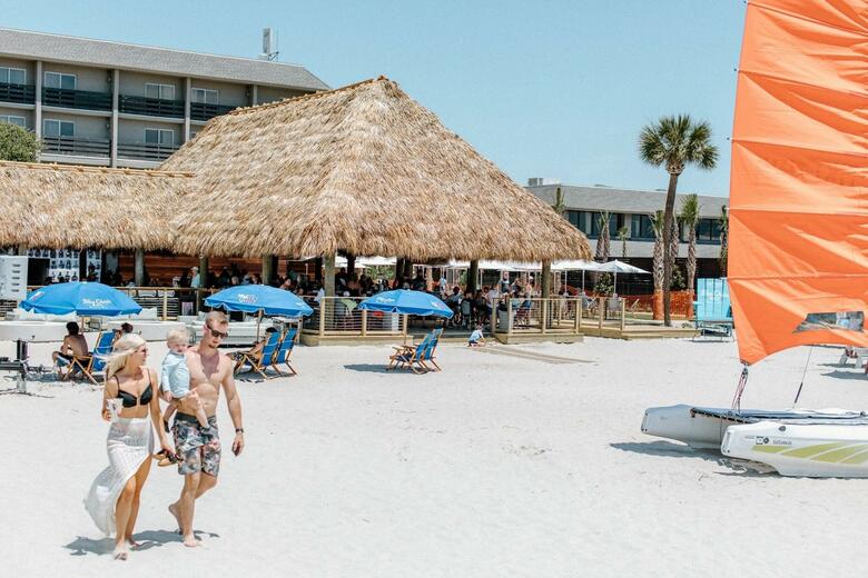 Hotel The Beach House A Holiday Inn Resort