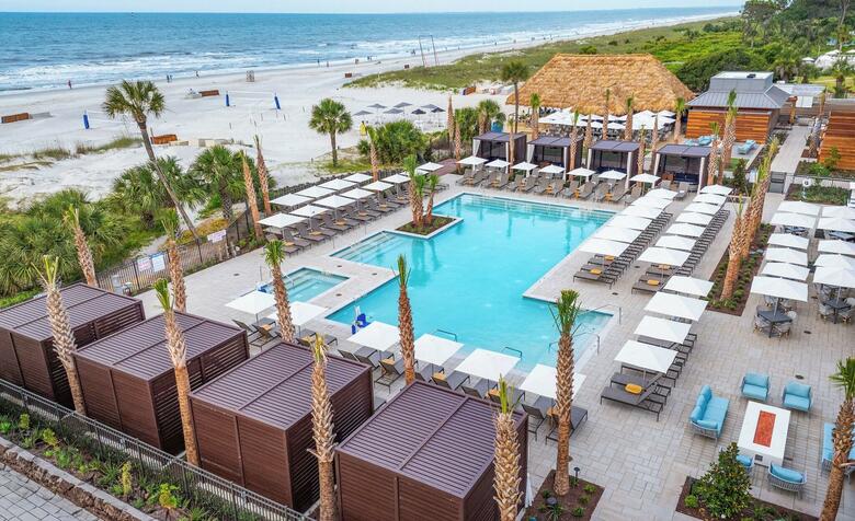 Hotel The Beach House A Holiday Inn Resort