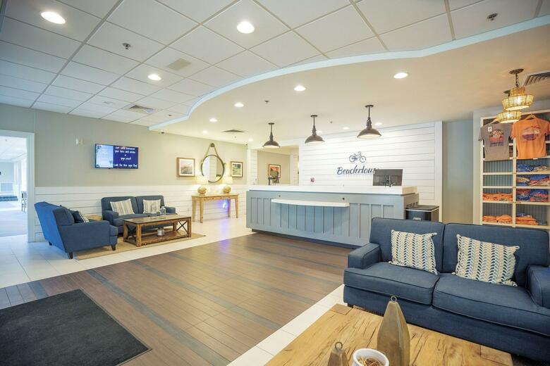 Hotel The Beach House A Holiday Inn Resort