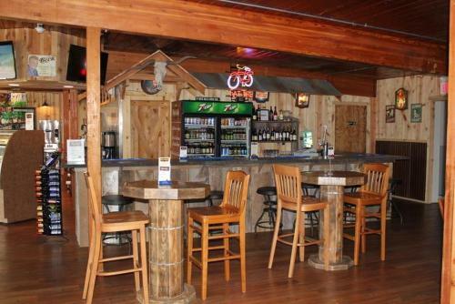 Motel Deadwood Station Bunkhouse And Gambling Hall