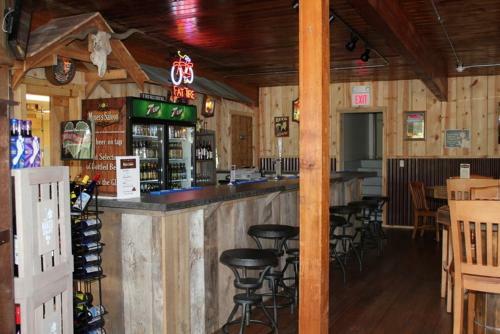 Motel Deadwood Station Bunkhouse And Gambling Hall
