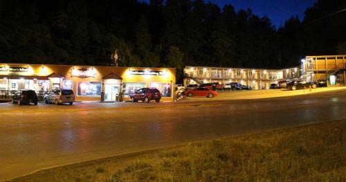 Motel Deadwood Station Bunkhouse And Gambling Hall