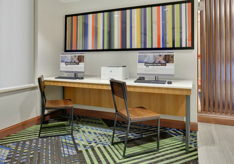 Hotel Holiday Inn Express & Suites Mitchell