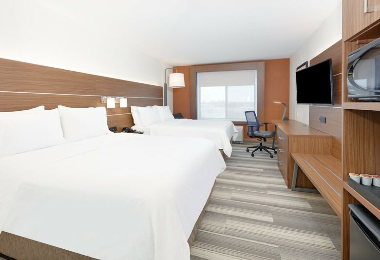 Hotel Holiday Inn Express & Suites Mitchell