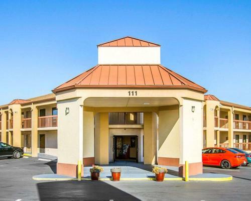 Hotel Rodeway Inn & Suites North Clarksville