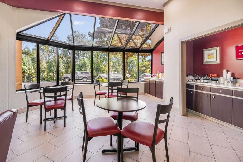 Hotel Red Roof Inn Clarksville