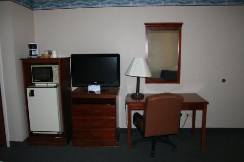 Hotel Baymont Inn & Suites - Clarksville