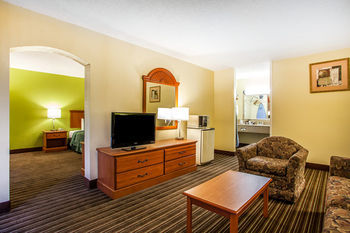 Motel Quality Inn And Suites