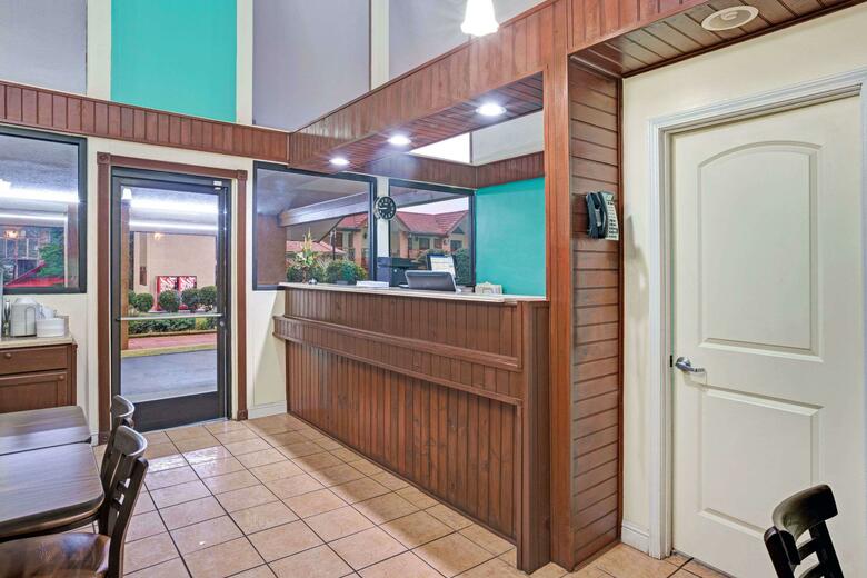 Hotel Super 8 Gatlinburg Downtown Convention Center