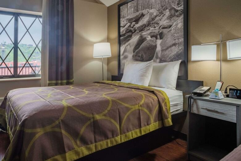 Hotel Super 8 Gatlinburg Downtown Convention Center