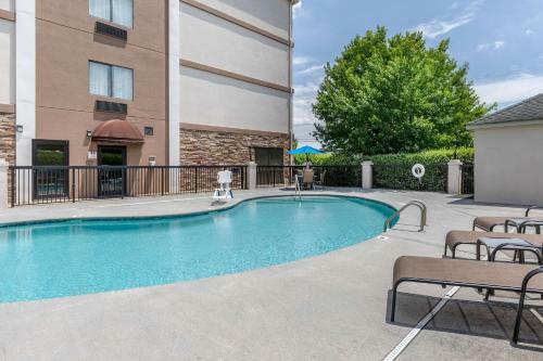 Hotel Comfort Suites Johnson City