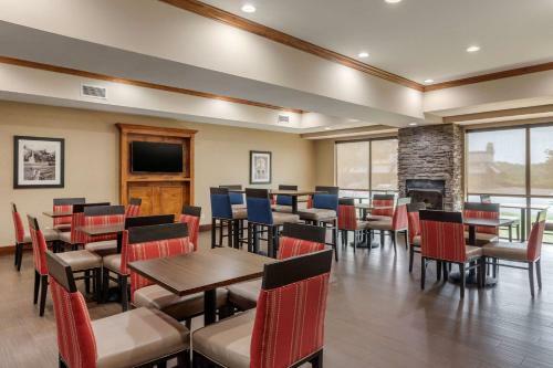 Hotel Comfort Suites Johnson City