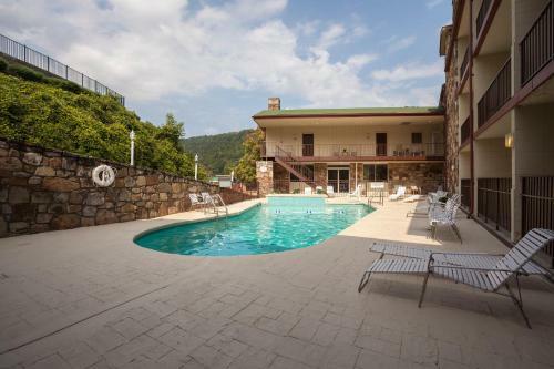 Hotel Reagan Resorts Inn