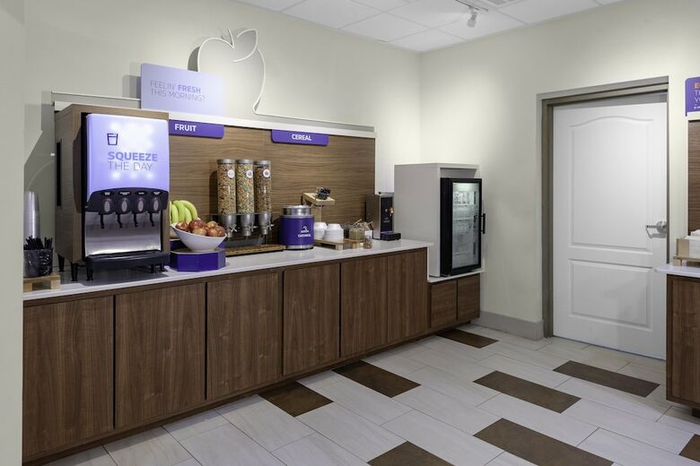 Hotel Holiday Inn Express Myrtle Beach-broadway At The Beach