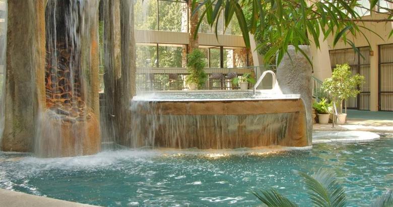 Hotel Glenstone Lodge