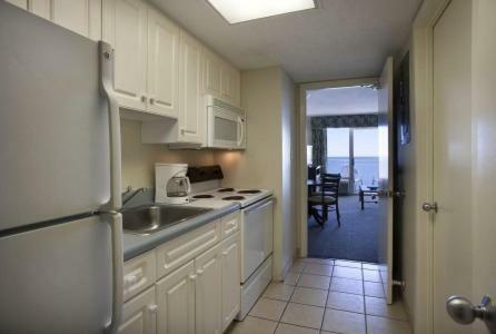 Hotel Sandy Beach Resort