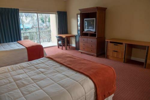 Hotel River Terrace Resort & Convention Center