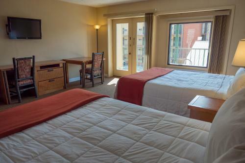 Hotel River Terrace Resort & Convention Center