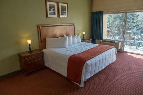 Hotel River Terrace Resort & Convention Center