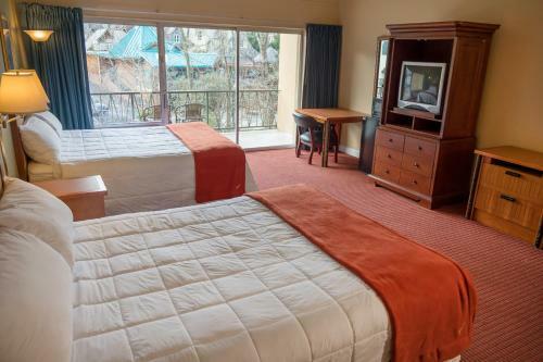 Hotel River Terrace Resort & Convention Center
