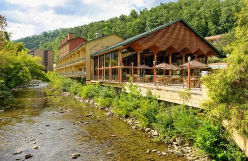 Hotel River Terrace Resort & Convention Center