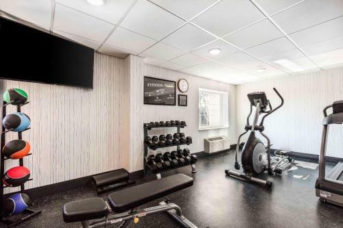 Hotel Country Hearth Inn & Suites