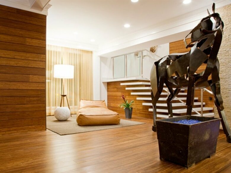 Hutton Hotel