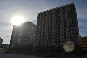 Hotel Sun N Sand Resort