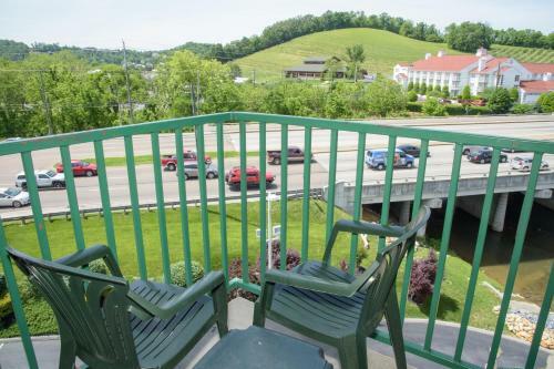 Hotel Pigeon River Inn