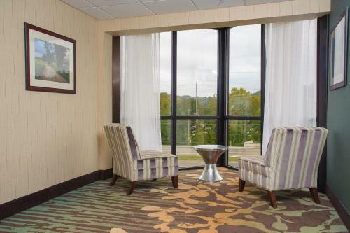 Hotel Pigeon River Inn