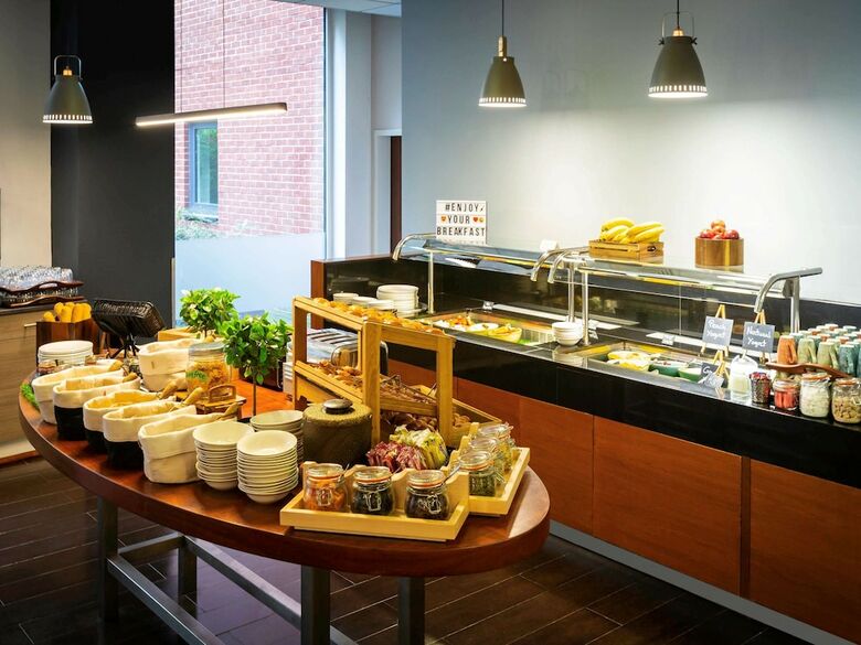 Hotel Novotel Reading Centre