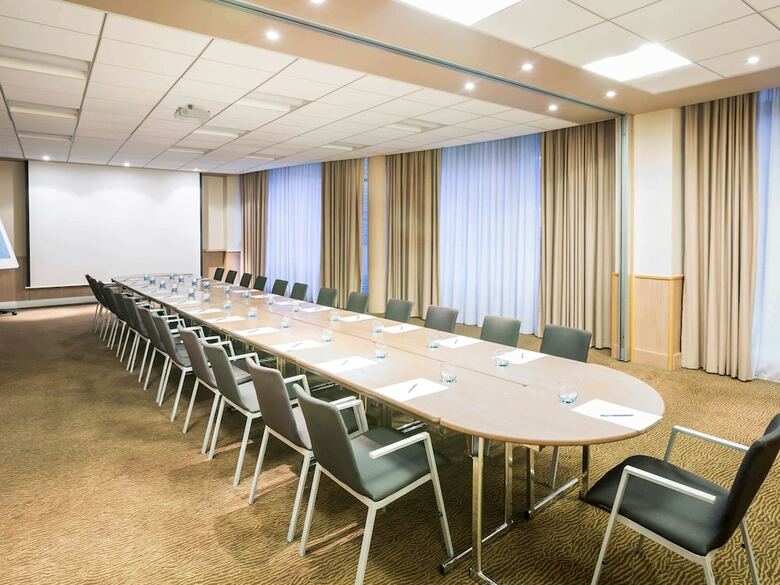 Hotel Novotel Reading Centre
