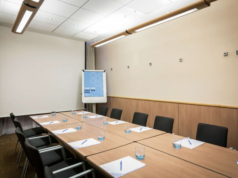 Hotel Novotel Reading Centre
