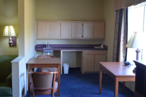 Hotel Abilene Luxury Suites