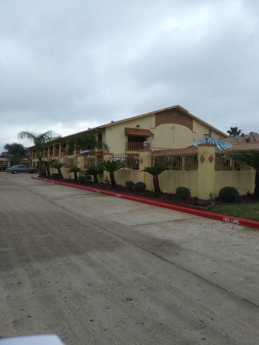 Hotel Americas Best Value Inn & Suites-alvin/houston
