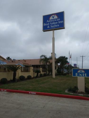 Hotel Americas Best Value Inn & Suites-alvin/houston