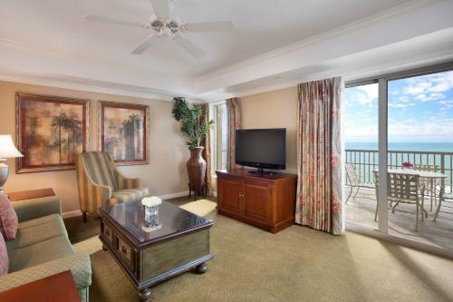 Hotel Royale Palms By Hilton