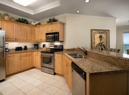 Hotel Royale Palms By Hilton