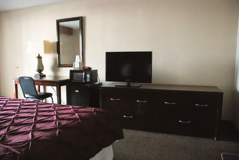 Motel Americas Best Inn And Suites Near Six Flags Over Texas